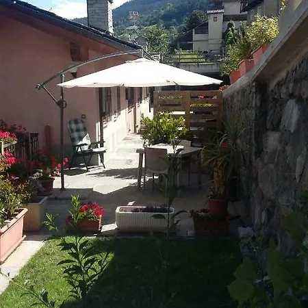 La Casa Rosa Gignod